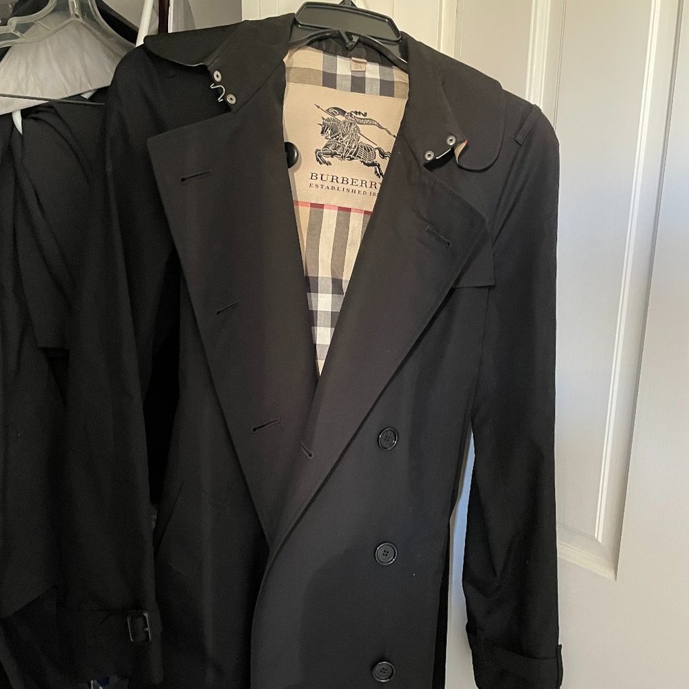 Burberry Raincoat - like new